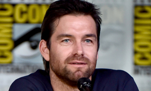 Antony Starr - Hobbies, Religion, and Political Views
